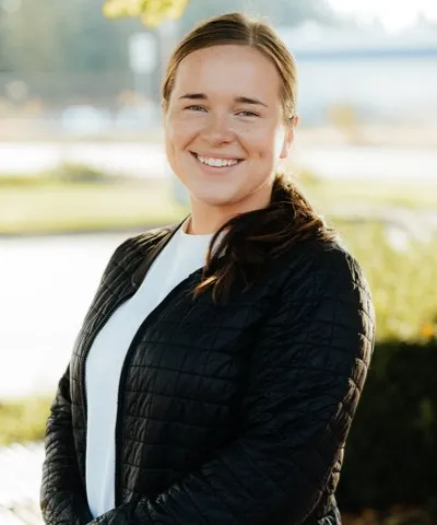 Jacqueline-Bolsoy | Carpet USA